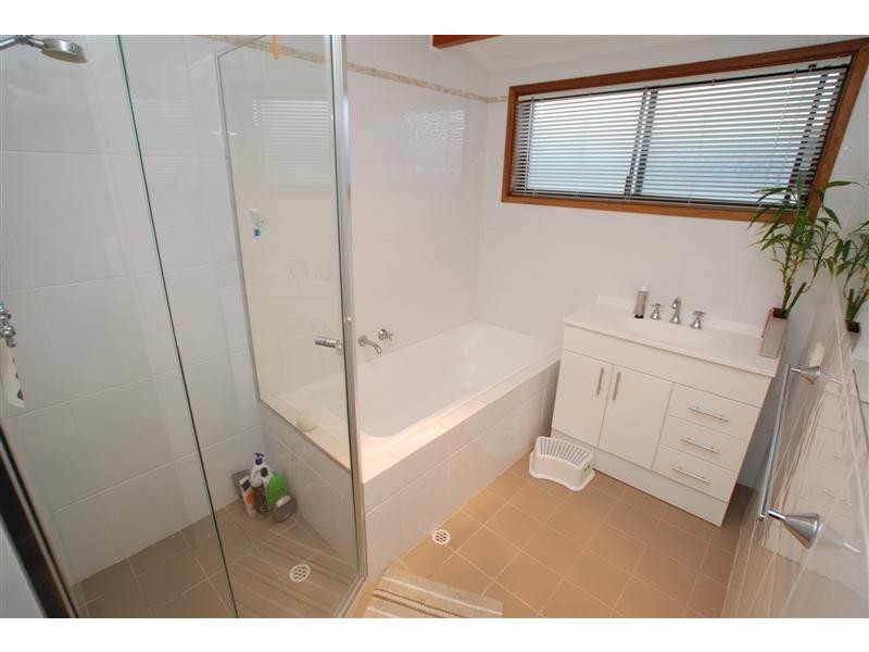 1 Thermopylae Court, Hallett Cove SA 5158