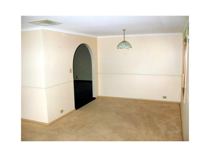 10 La Salle Court, Happy Valley SA 5159