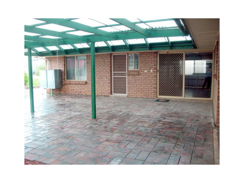 10 La Salle Court, Happy Valley SA 5159