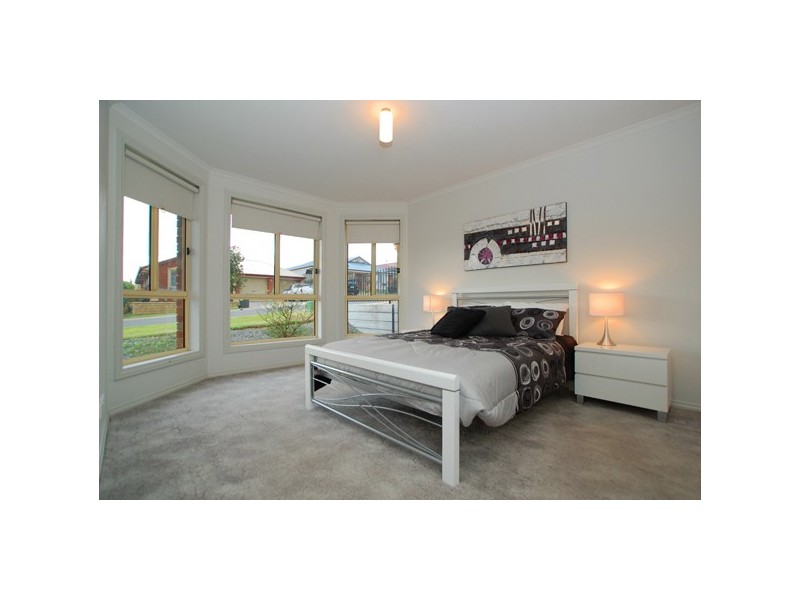 10 Omega Drive, Seaford Rise SA 5169