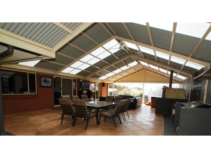 2 Polo Court, Woodcroft SA 5162