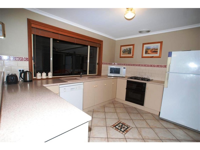 2 Polo Court, Woodcroft SA 5162