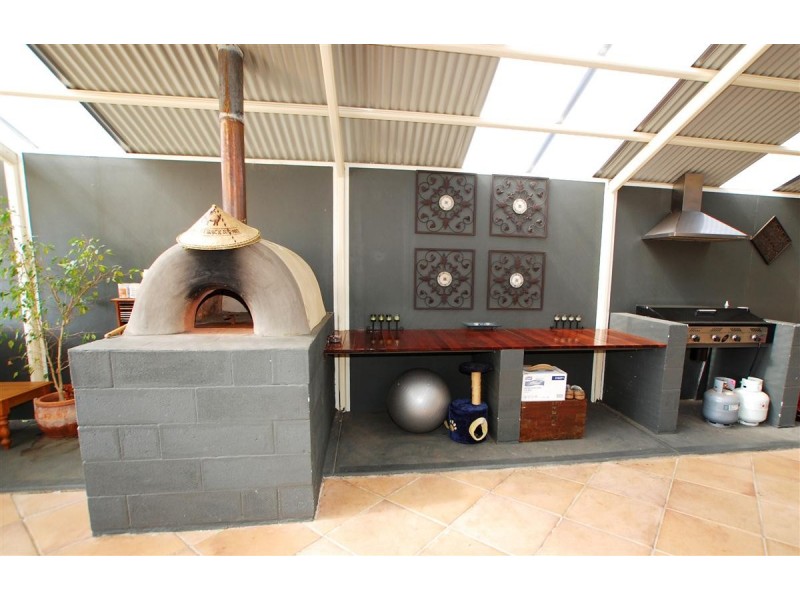 2 Polo Court, Woodcroft SA 5162