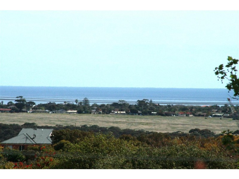 24 Lillian St, Huntfield Heights SA 5163