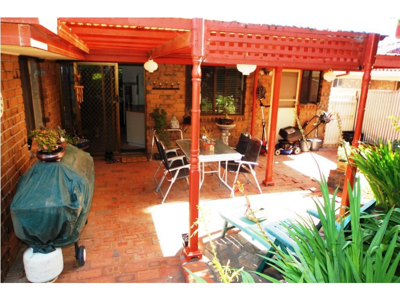 24 Lillian St, Huntfield Heights SA 5163