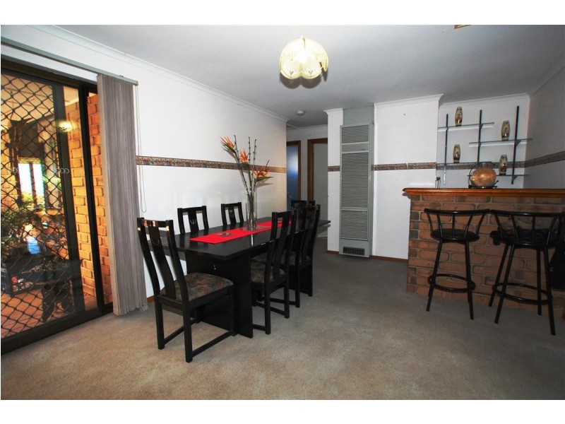 24 Lillian St, Huntfield Heights SA 5163