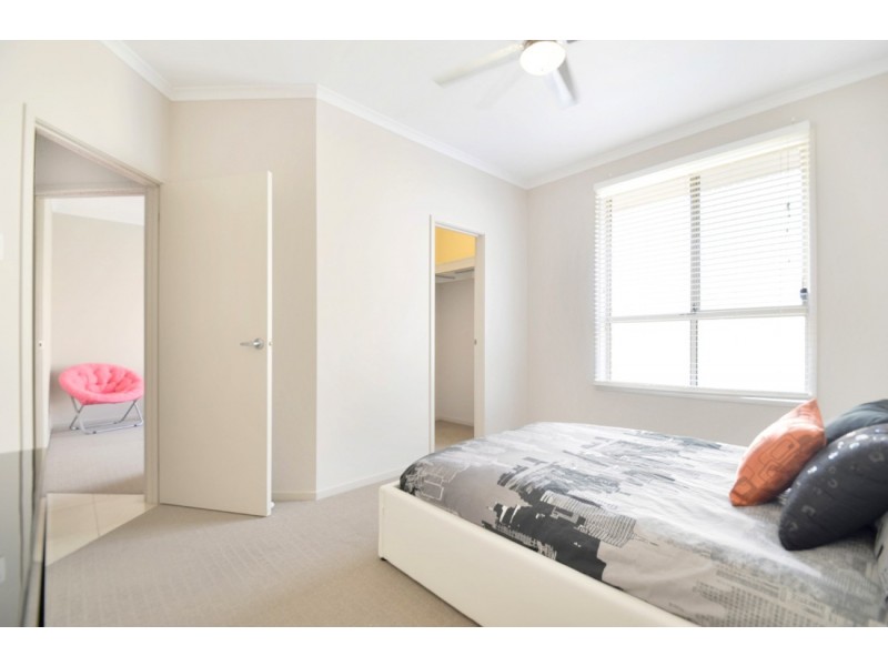 11 Brookside Cres, Seaford Rise SA 5169