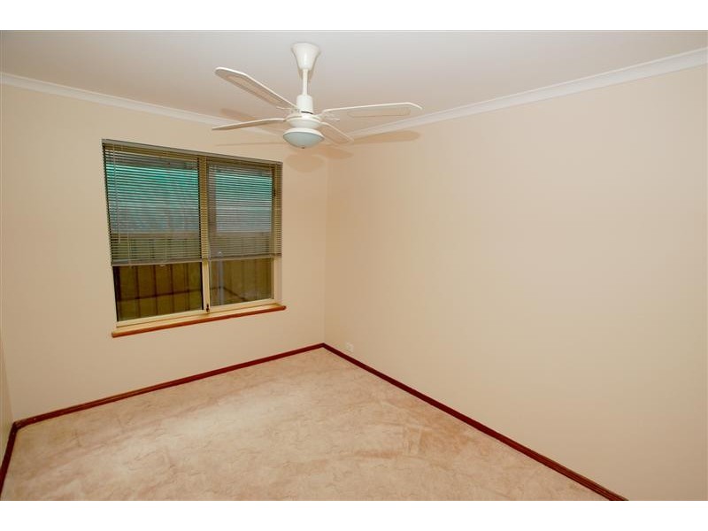 13 Barossa Way, Woodcroft SA 5162