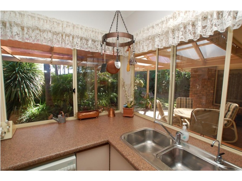 12 Alfonso Drive, Hallett Cove SA 5158