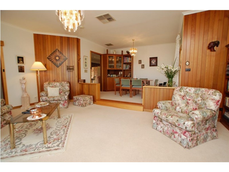 12 Alfonso Drive, Hallett Cove SA 5158