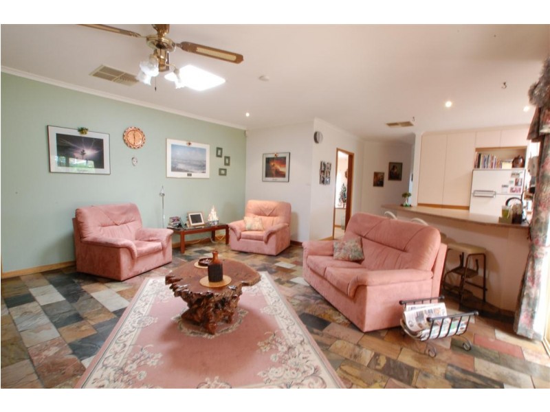 12 Alfonso Drive, Hallett Cove SA 5158