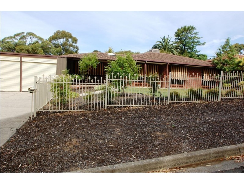 17 Woodswallow Drive, Happy Valley SA 5159