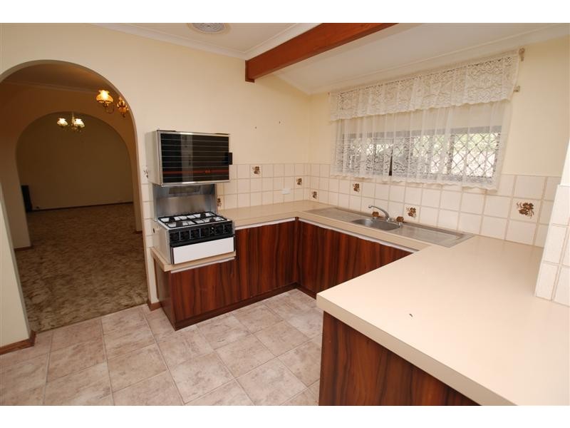 17 Woodswallow Drive, Happy Valley SA 5159