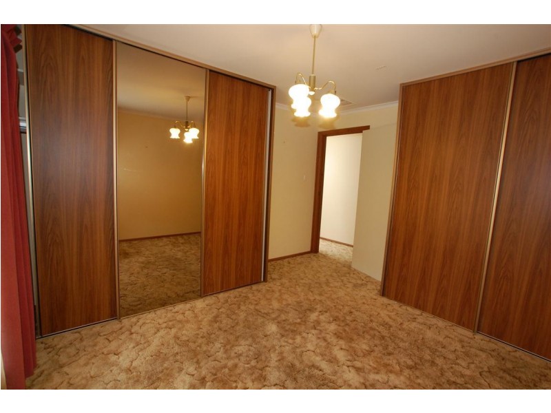 17 Woodswallow Drive, Happy Valley SA 5159