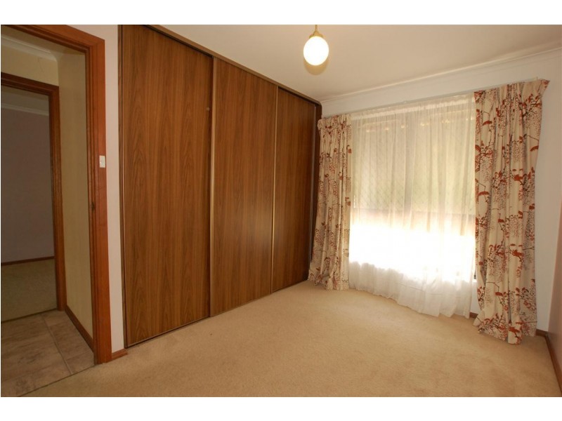 17 Woodswallow Drive, Happy Valley SA 5159