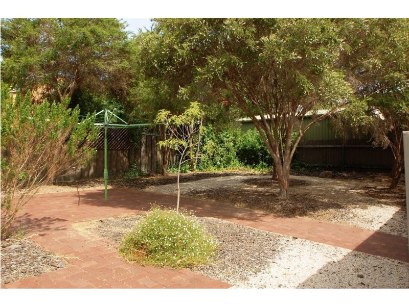17 Woodswallow Drive, Happy Valley SA 5159