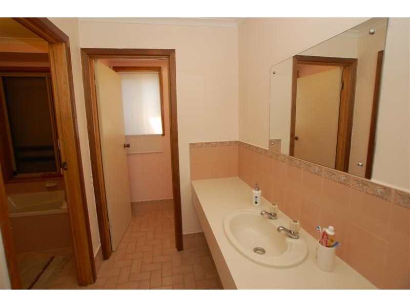 18 Surreyville Grove, Old Reynella SA 5161