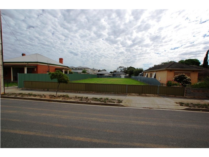 32 Wallala Avenue, Park Holme SA 5043