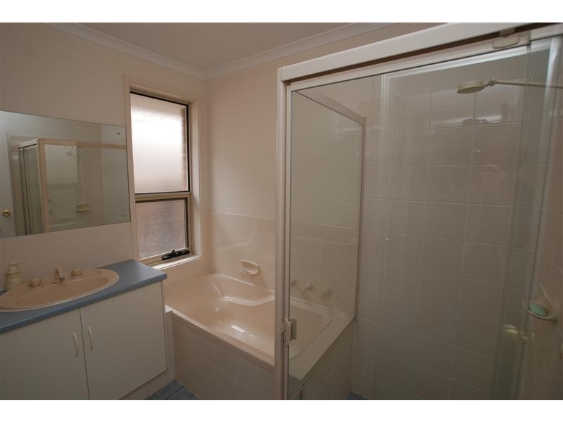 26 Merrivale Drive, Happy Valley SA 5159