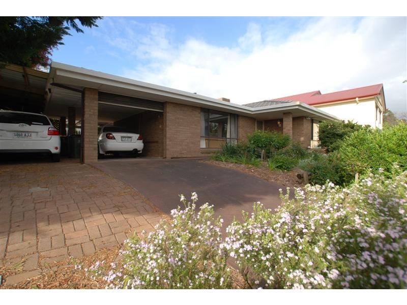 28 Sherwood Avenue, Happy Valley SA 5159
