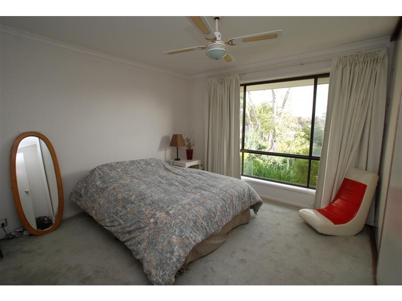 28 Sherwood Avenue, Happy Valley SA 5159