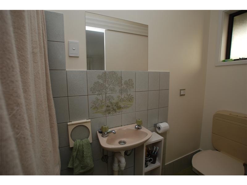 28 Sherwood Avenue, Happy Valley SA 5159