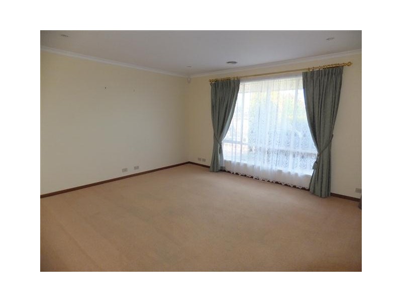 27 ZABICA AVENUE, Woodcroft SA 5162