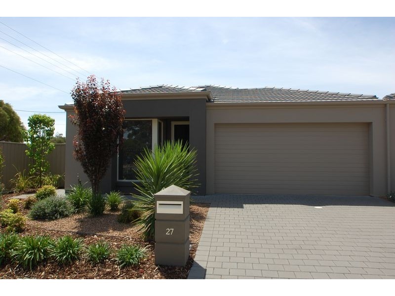 27 Burton Avenue, Park Holme SA 5043