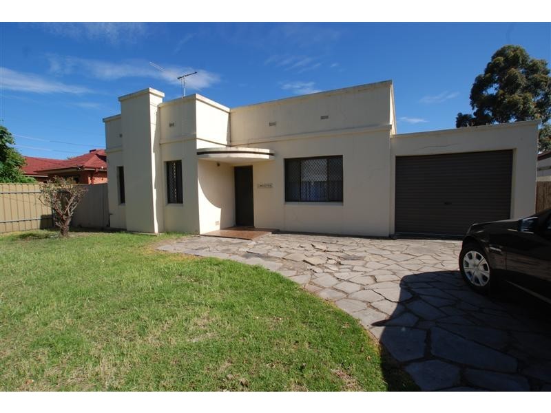 4 Pildappa Avenue, Park Holme SA 5043