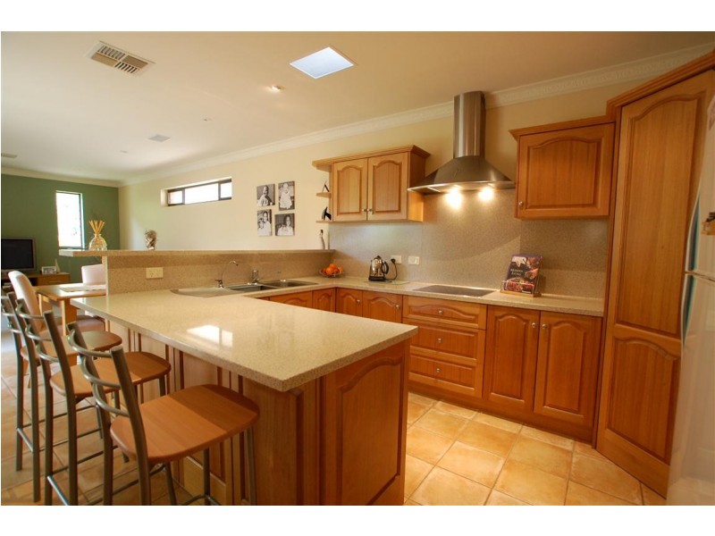 12 John Street, Seacliff Park SA 5049