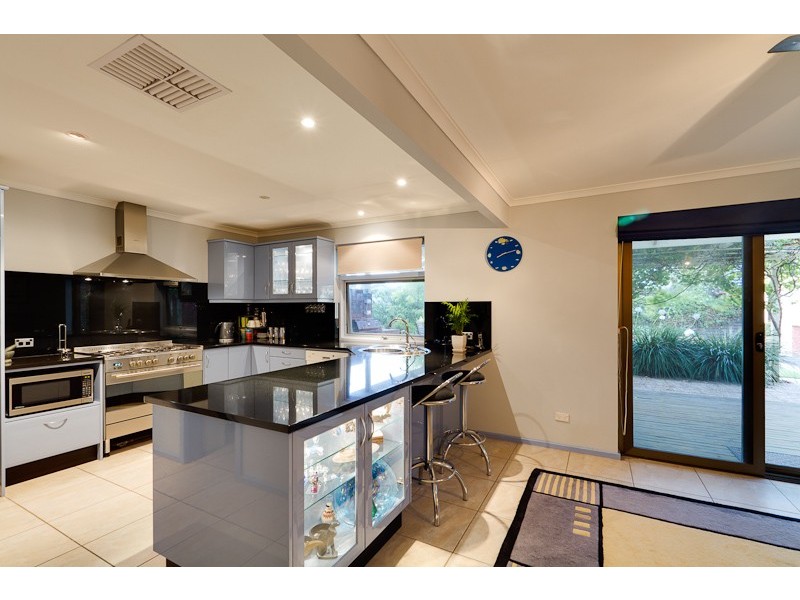 10 Bellaview Road, Flagstaff Hill SA 5159