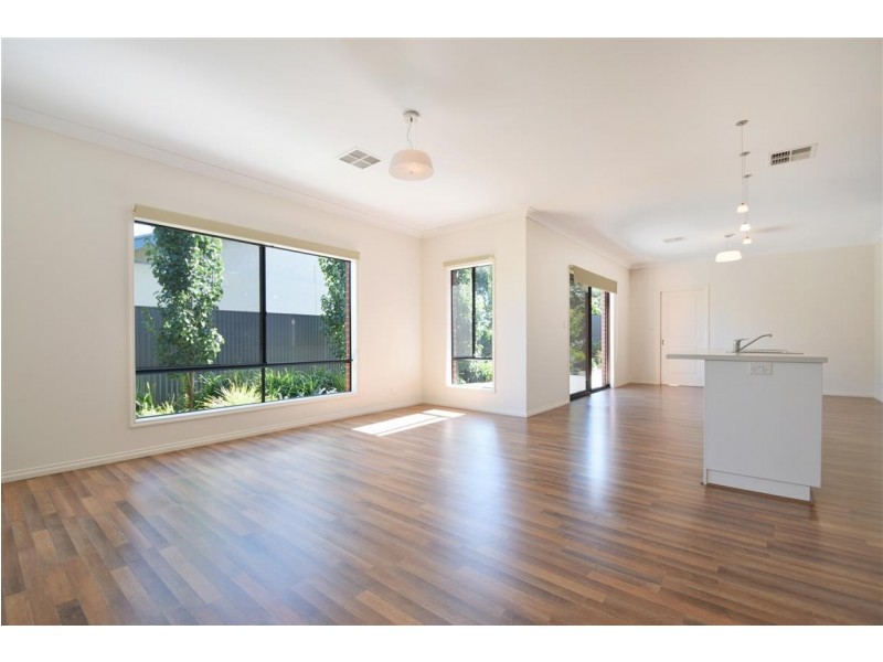 2 Don Avenue, Seacliff Park SA 5049