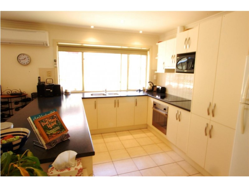 2 Ridge Place, Aberfoyle Park SA 5159