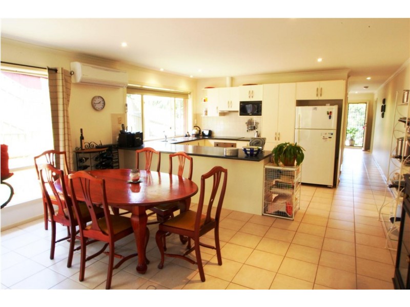 2 Ridge Place, Aberfoyle Park SA 5159