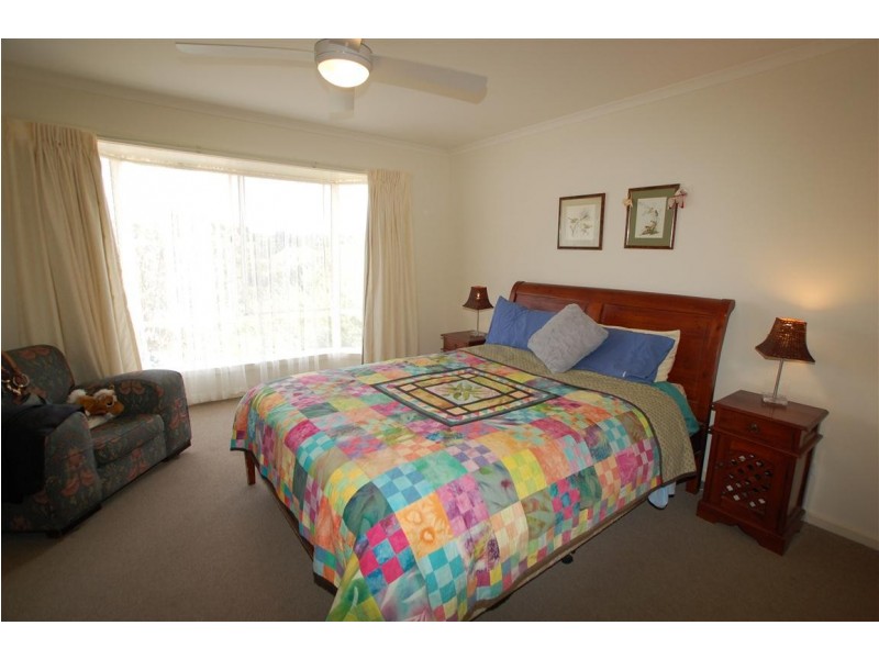 2 Ridge Place, Aberfoyle Park SA 5159