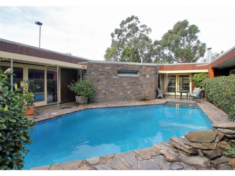 27 Eve Road, Bellevue Heights SA 5050