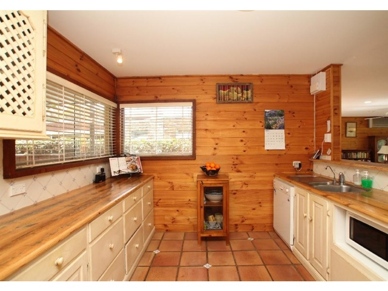 27 Eve Road, Bellevue Heights SA 5050