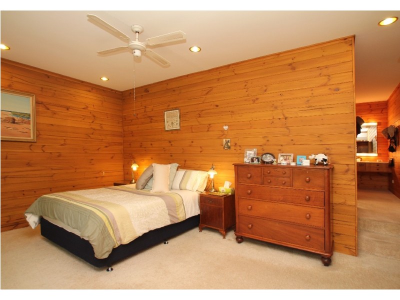 27 Eve Road, Bellevue Heights SA 5050