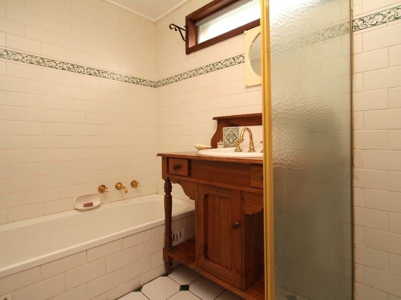 27 Eve Road, Bellevue Heights SA 5050