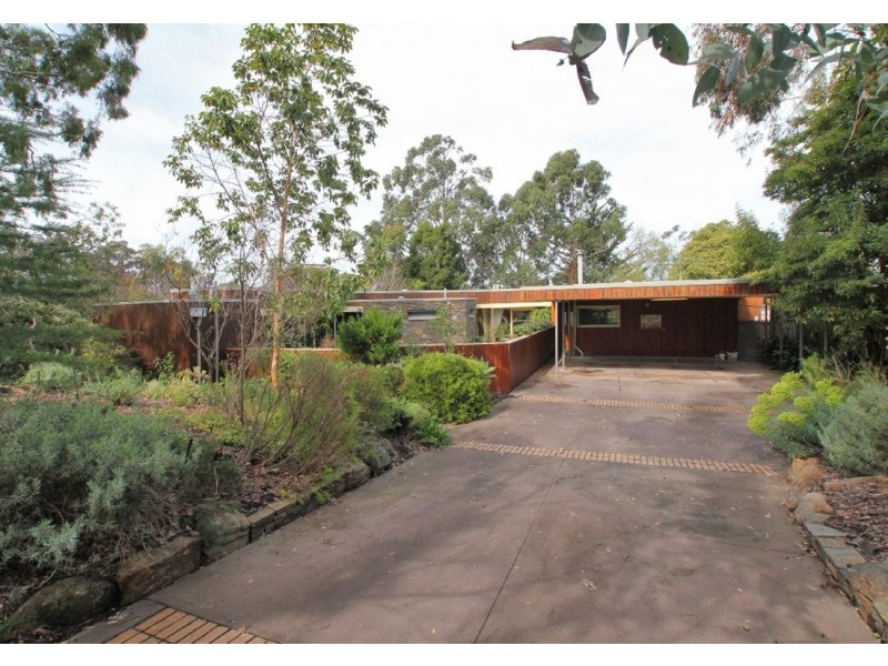 27 Eve Road, Bellevue Heights SA 5050