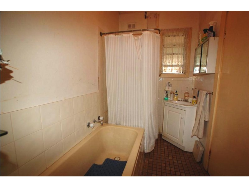 17 Second Avenue, Ascot Park SA 5043