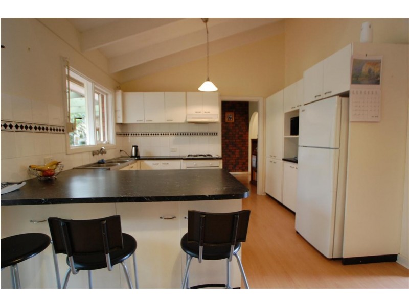 16 Blinkbrae Avenue, Happy Valley SA 5159