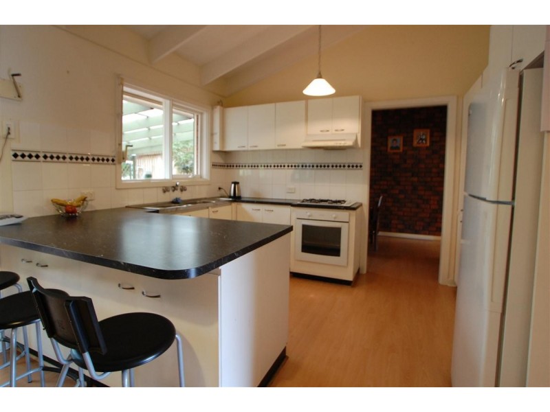 16 Blinkbrae Avenue, Happy Valley SA 5159