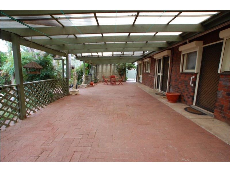 16 Blinkbrae Avenue, Happy Valley SA 5159