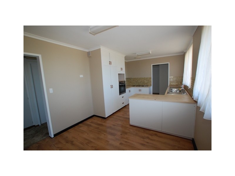 3 REDBANK, Happy Valley SA 5159