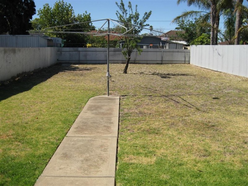 13 TIPARRA AVENUE, Park Holme SA 5043