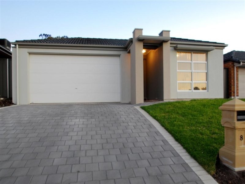 8 CABERNET CLOSE, Woodcroft SA 5162