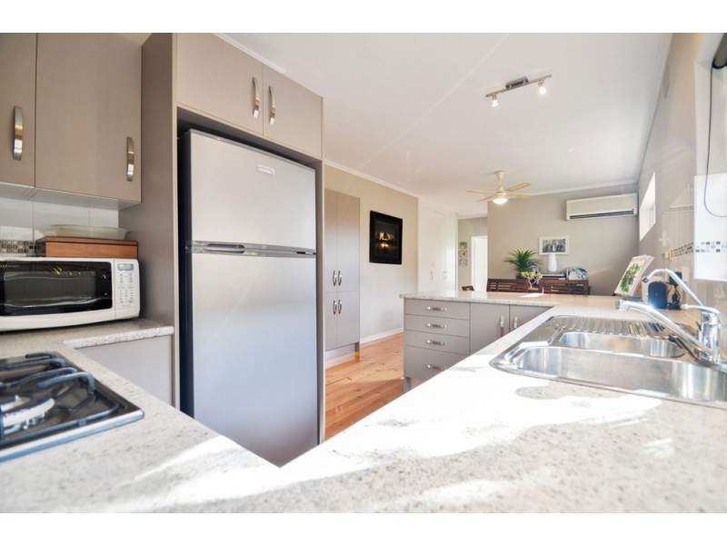 77 Beaconsfield Tce, Ascot Park SA 5043