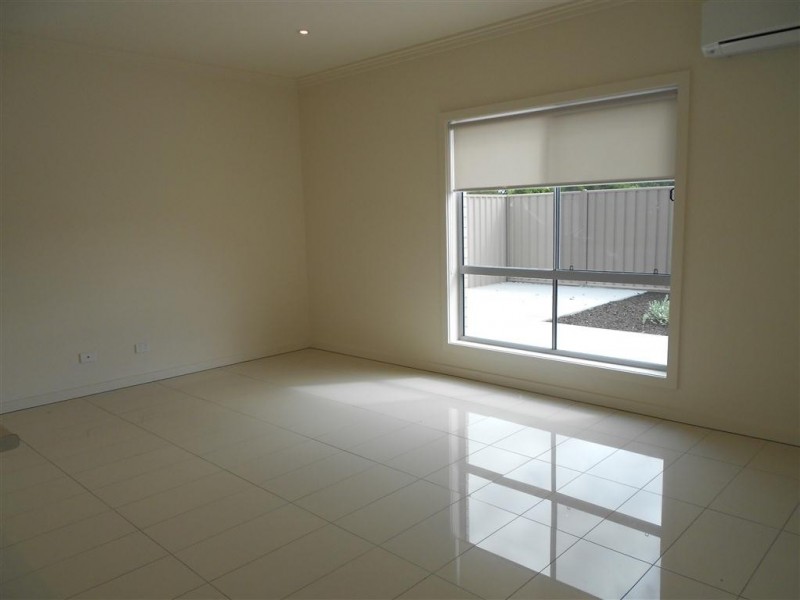 4 Fleming Avenue, Ridgehaven SA 5097