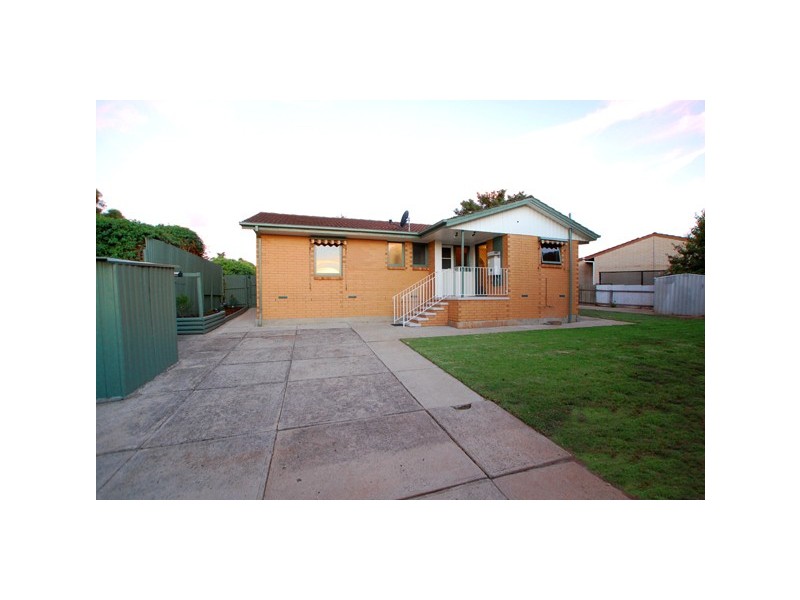 4 Hodge Court, Morphett Vale SA 5162
